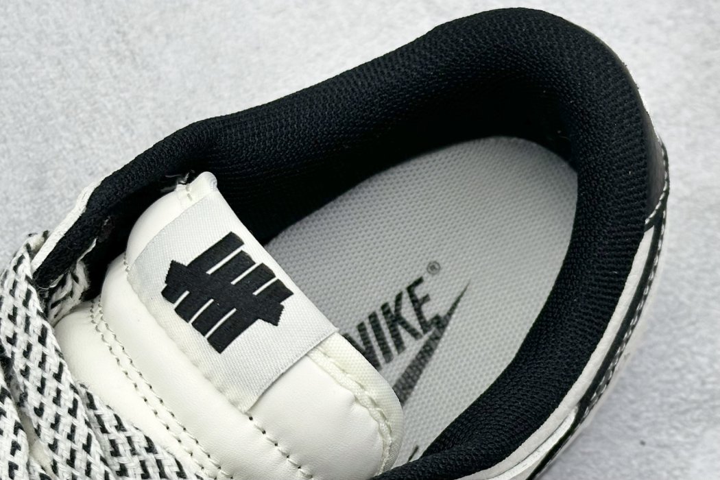 Кроссовки Nike SB Dunk Low x UNDEFEATED фото 8