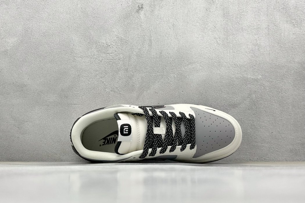 Кроссовки Nike Dunk Low Retro фото 3