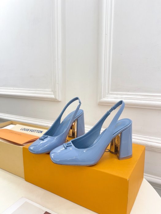 Босоножки фото 3