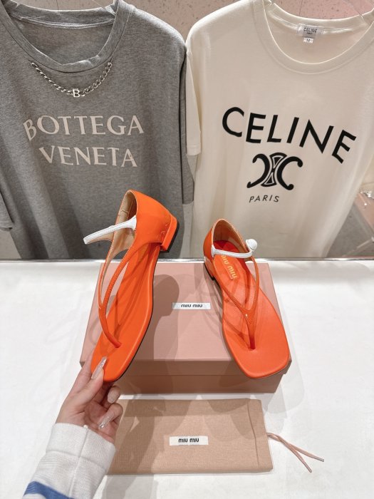 Босоножки фото 3