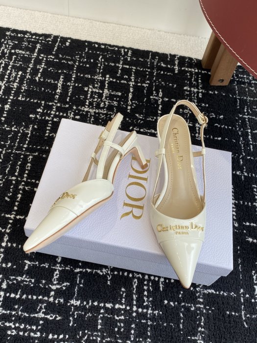 Босоножки фото 5