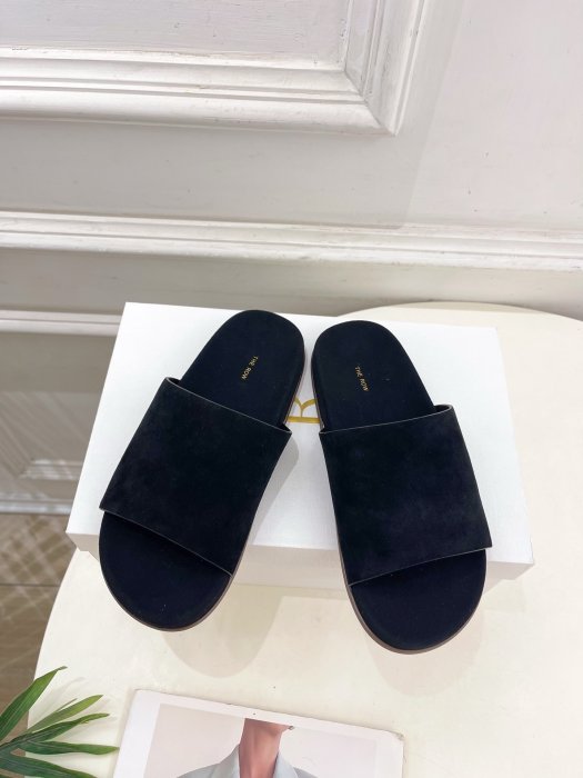 Шлепанцы женские