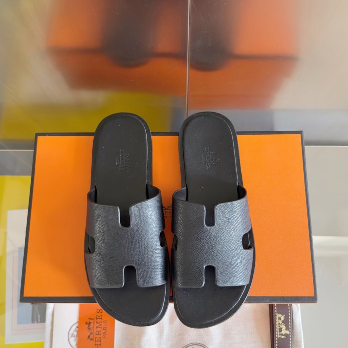 Шлепанцы женские фото 7