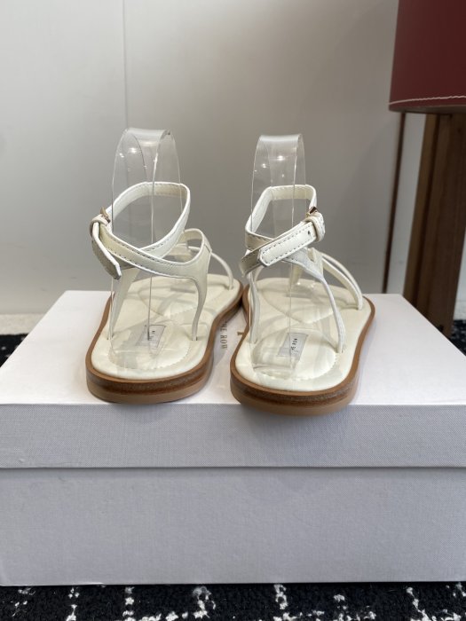 Сандалі жіночі фото 8