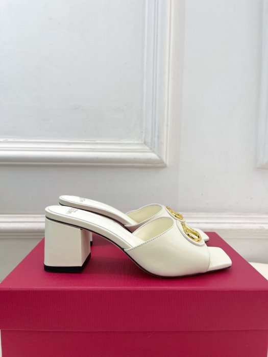 Босоножки фото 2