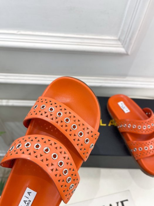 Шльопанці жіночі фото 6