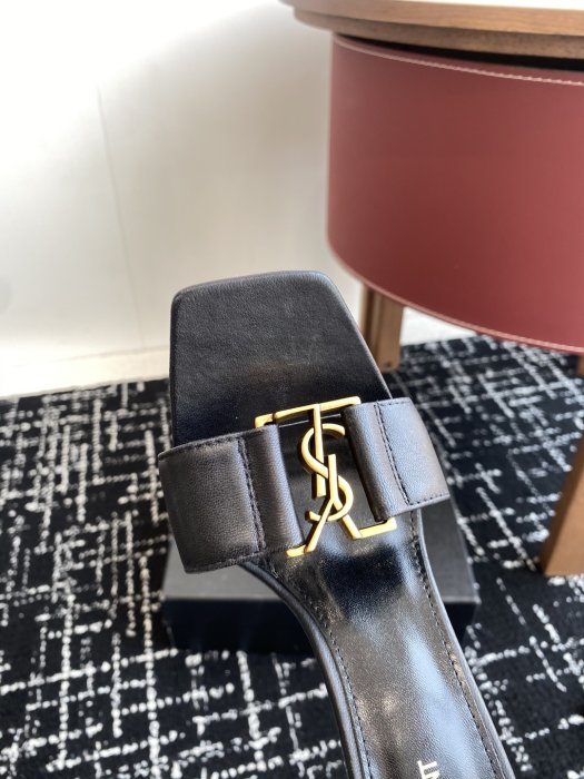 Босоножки фото 5