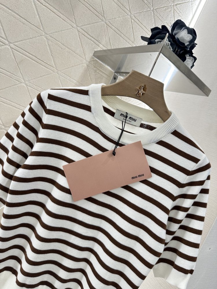 Футболка жіноча фото 3