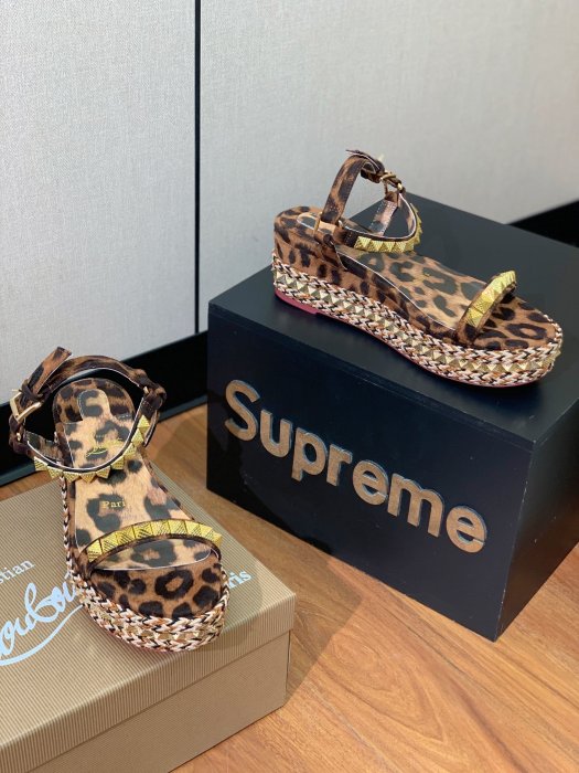 Босоножки фото 4