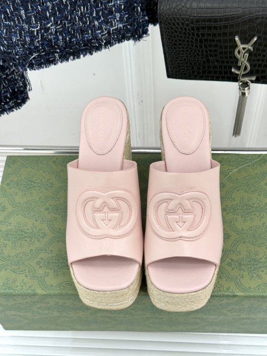 Босоножки фото 4