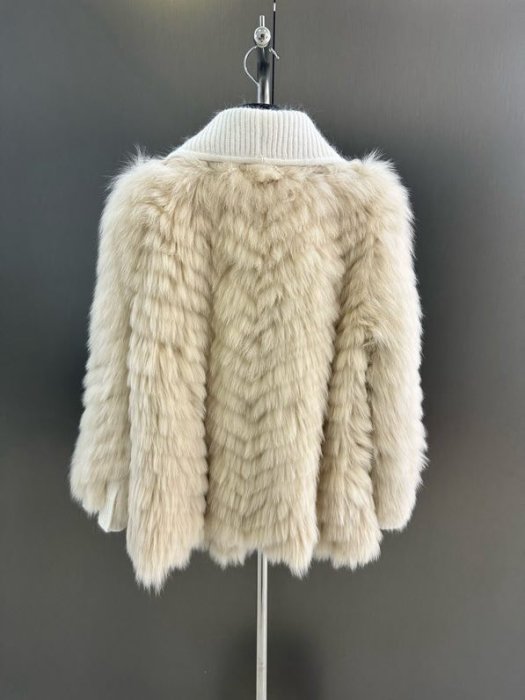 Fur coat of fox fur фото 9