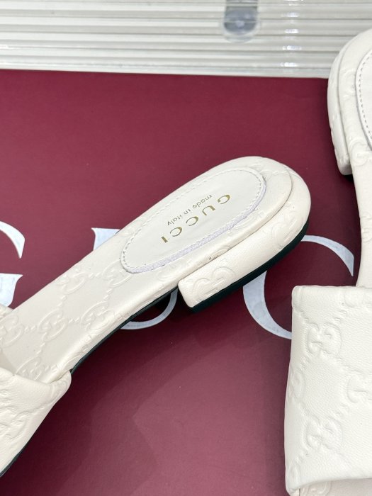 Шлепанцы фото 6