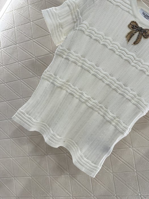 T-shirt women's фото 5