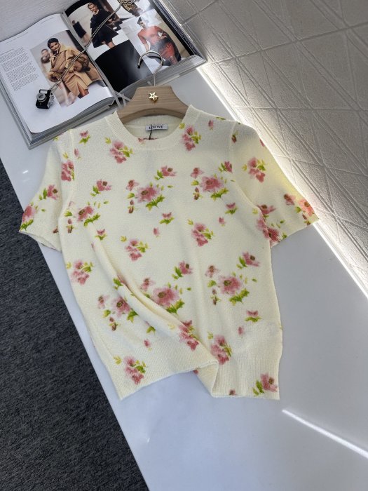 T-shirt women's фото 6