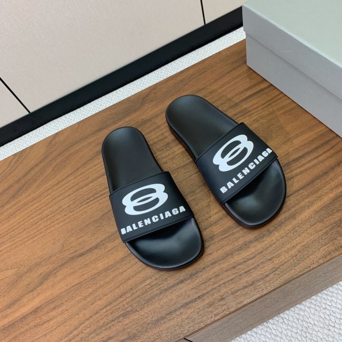 Шлепанцы фото 7