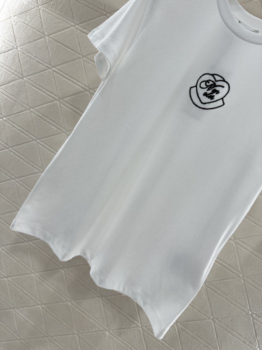 Футболка жіноча фото 5