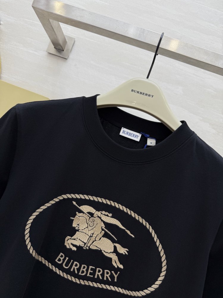 Футболка жіноча фото 4