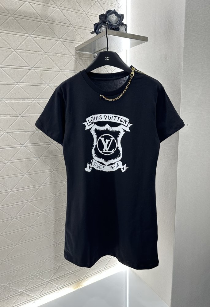 Футболка жіноча