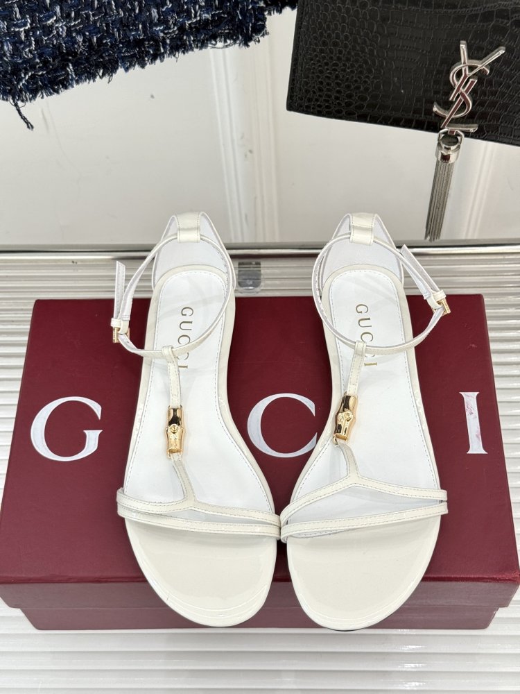 Босоножки фото 4