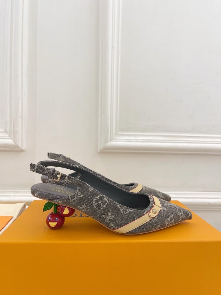 Босоножки фото 2