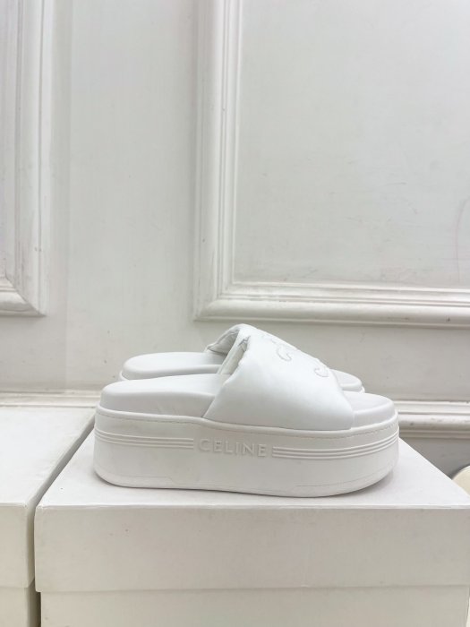 Шлепанцы женские фото 2