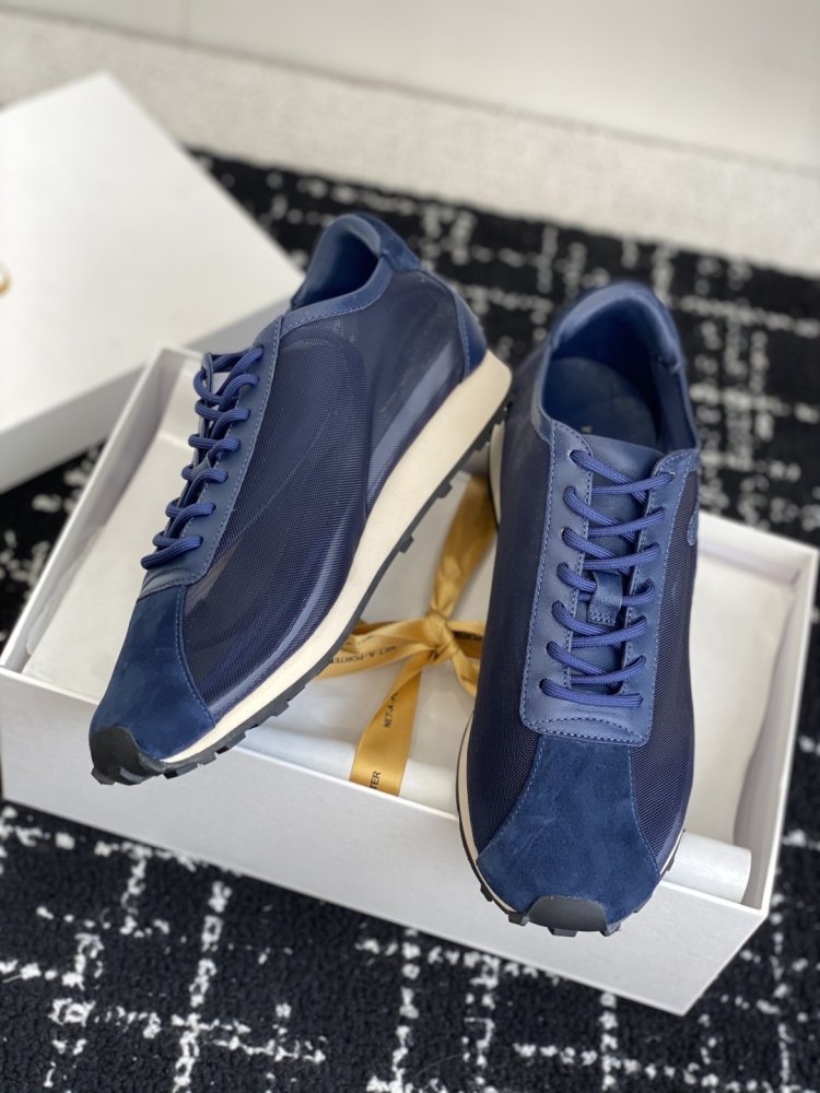 Кросівки жіночі фото 5