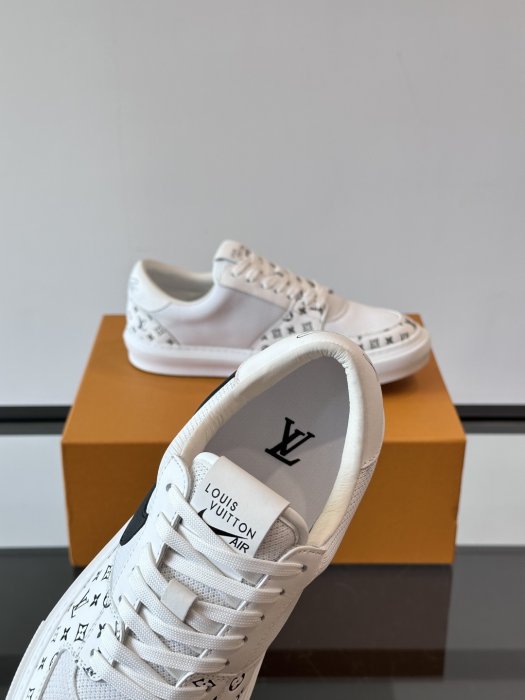 Кросівки чоловічі фото 8