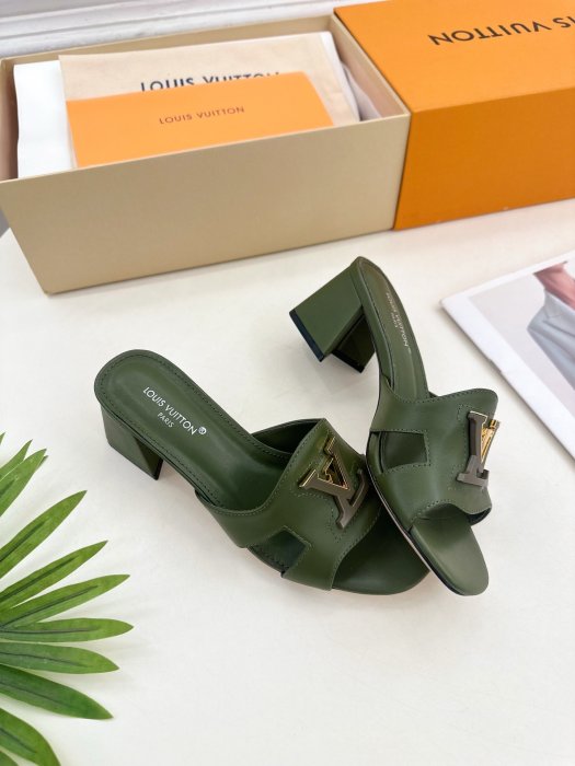 Босоножки фото 2