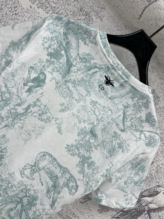 T-shirt women's фото 8