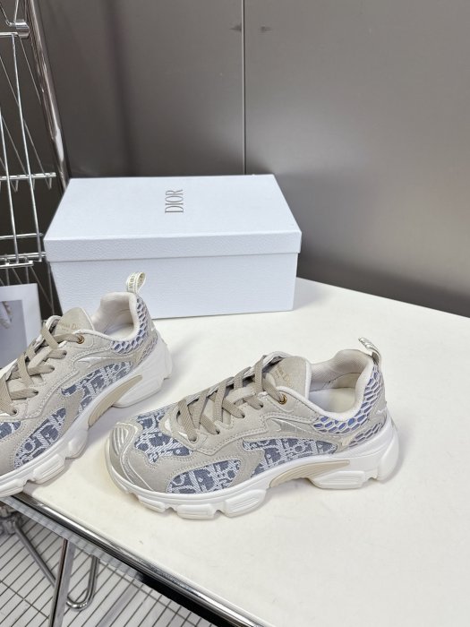 Кроссовки фото 3