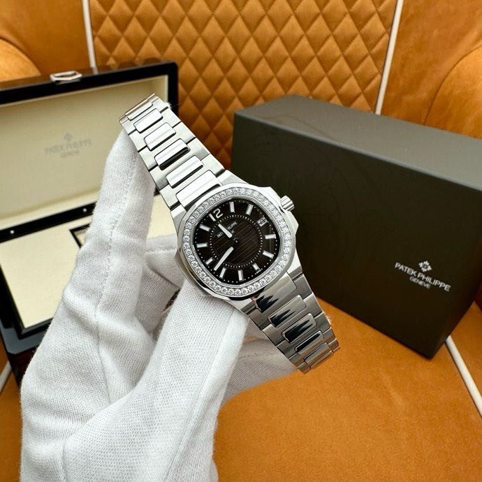 Годинник наручні Patek Philippe Sports Elegance Series 7010/1G-010 Nautilus 32 мм фото 8