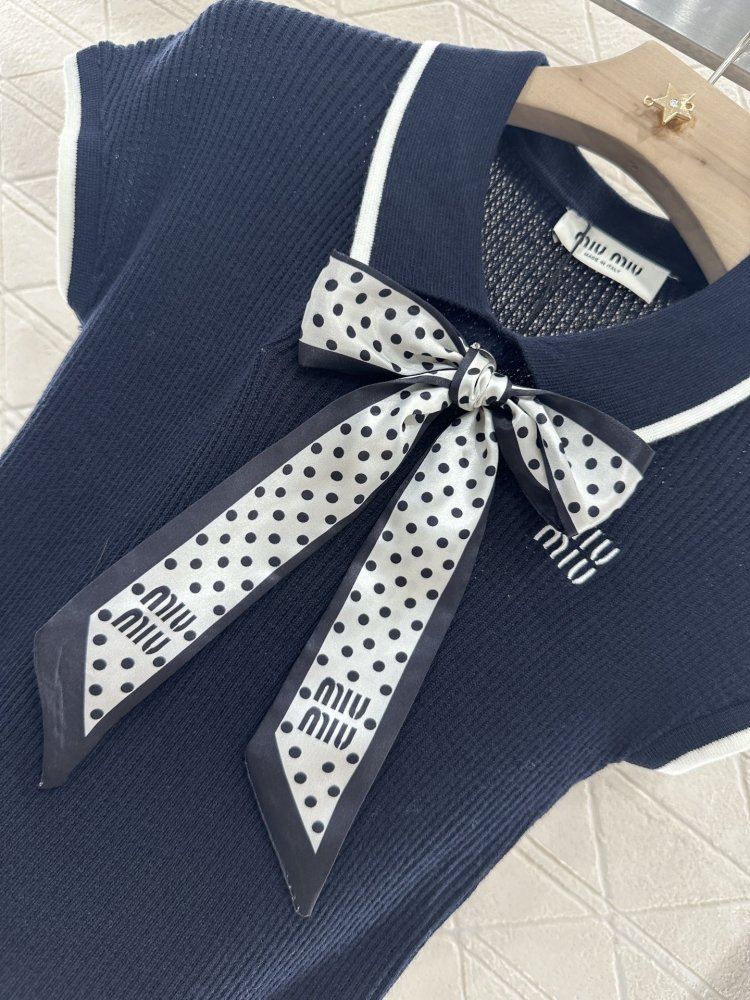 Футболка жіноча фото 8