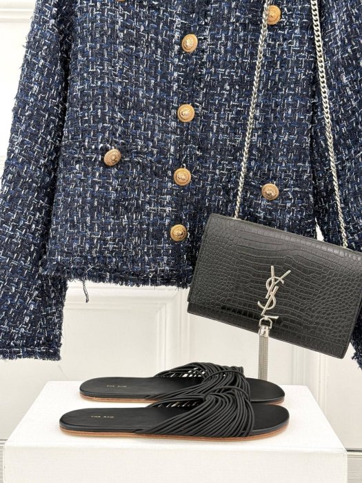 Шлепанцы женские