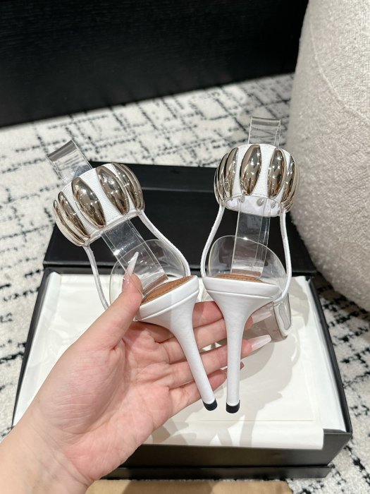 Босоножки фото 7