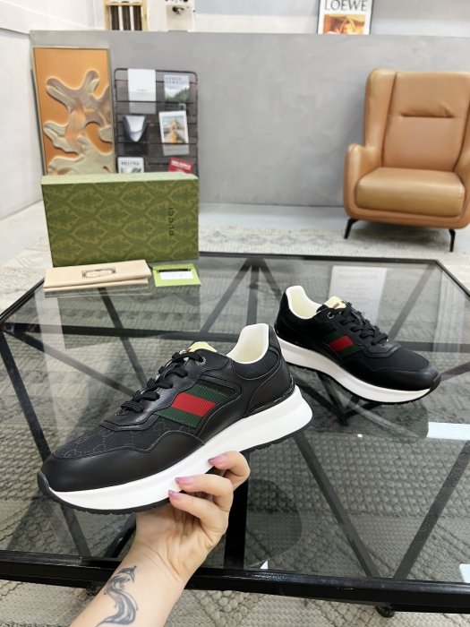 Кросівки чоловічі фото 5