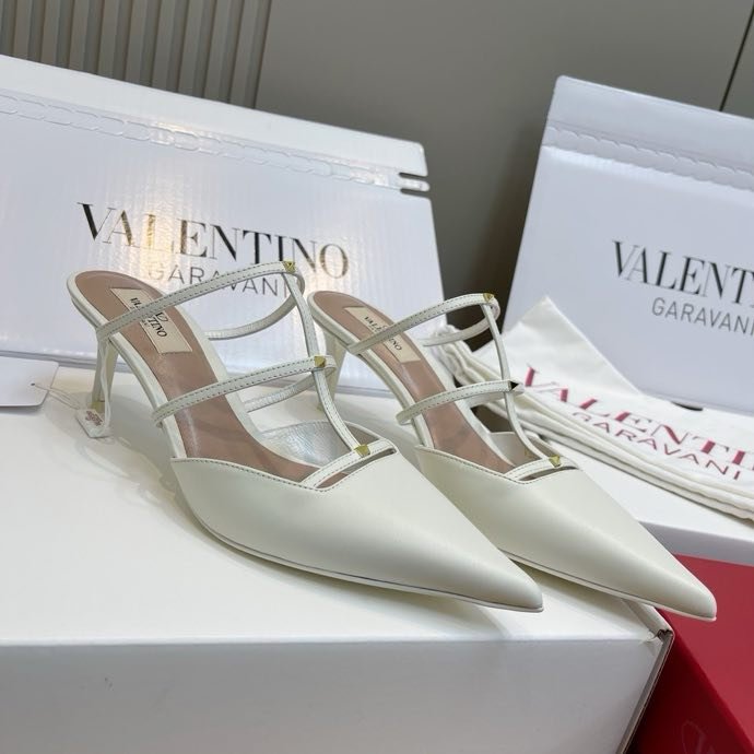 Босоножки фото 8