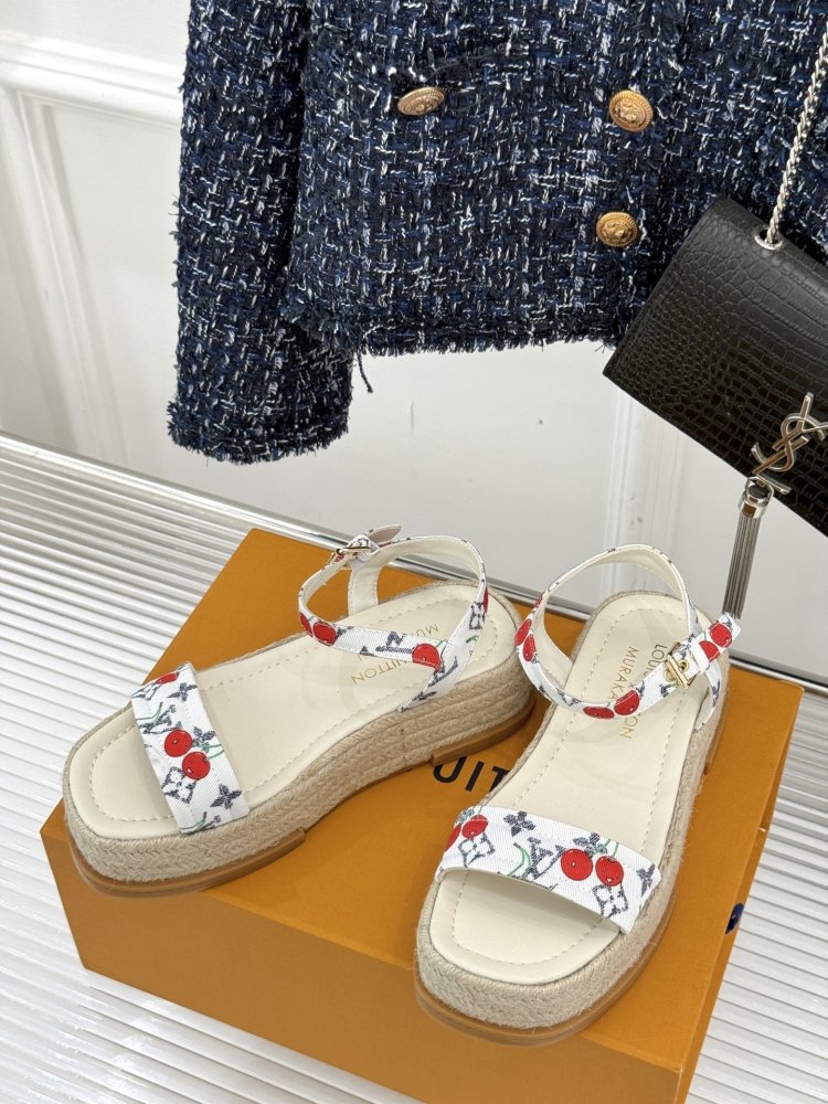 Босоніжки фото 2