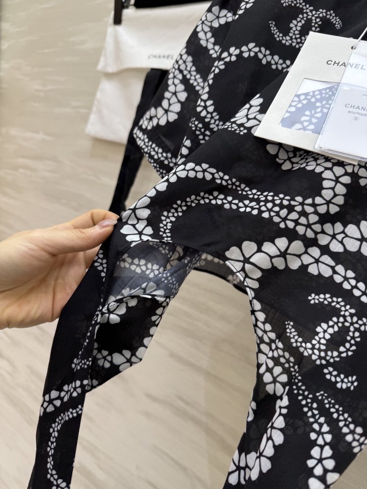 Футболка жіноча фото 8