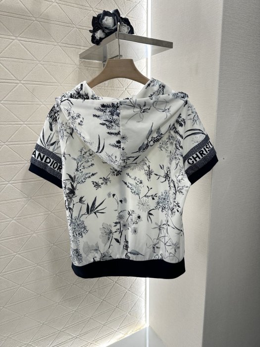 Кофта жіноча фото 2