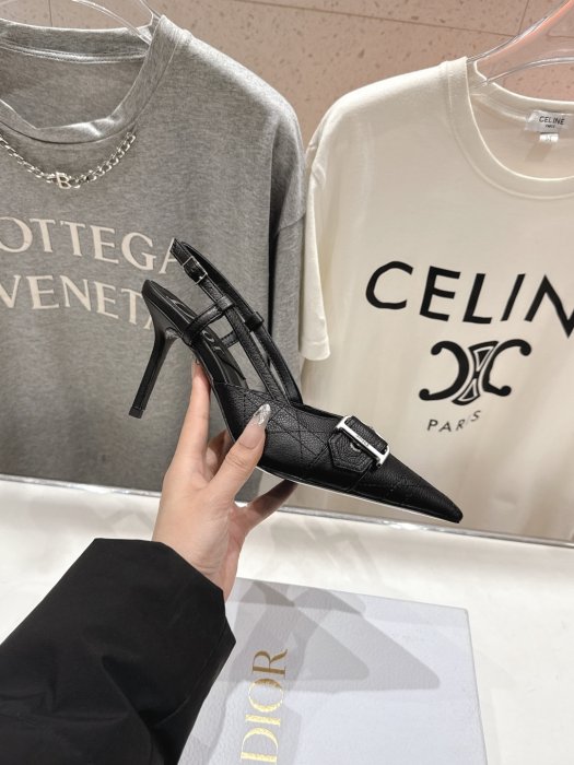 Босоножки фото 5