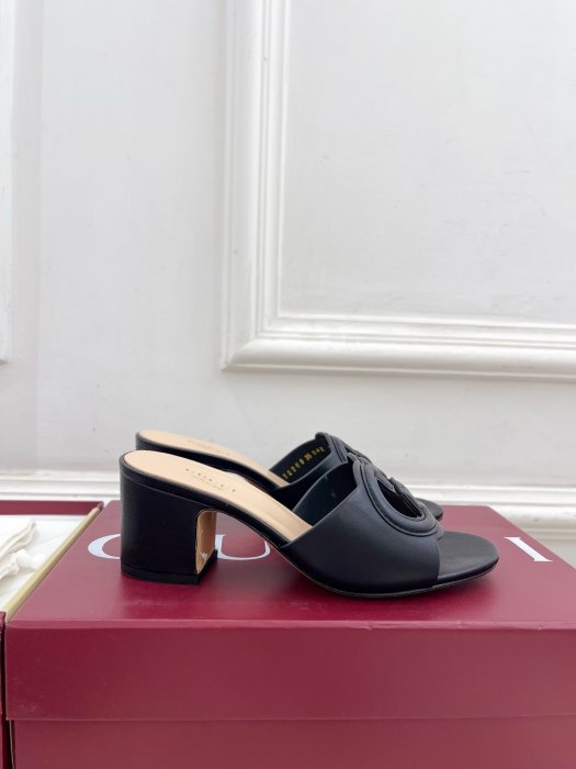 Босоножки фото 2