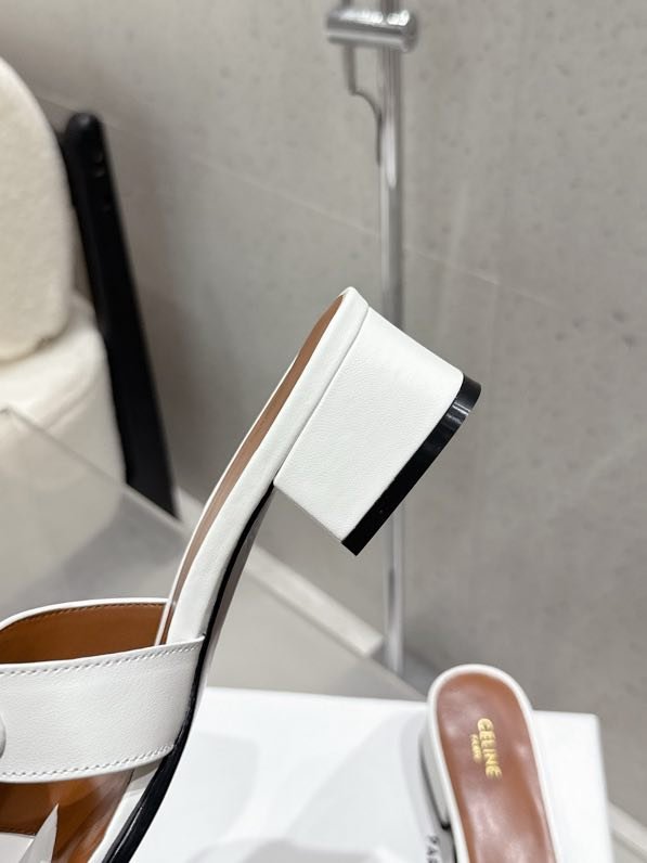 Шлепанцы женские фото 8