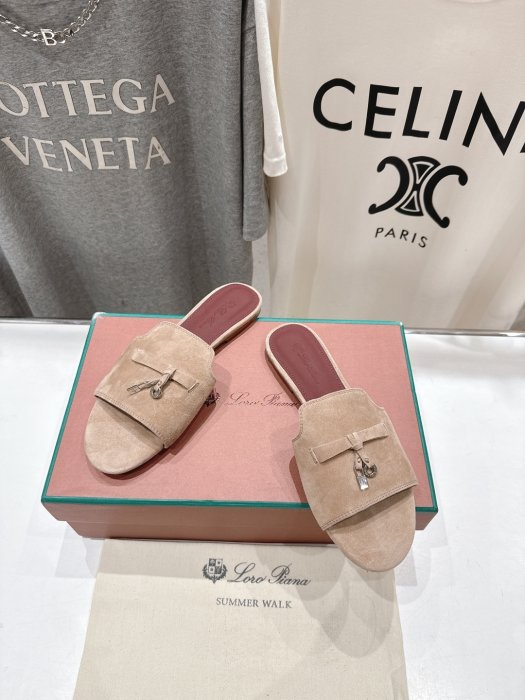 Шлепанцы фото 2