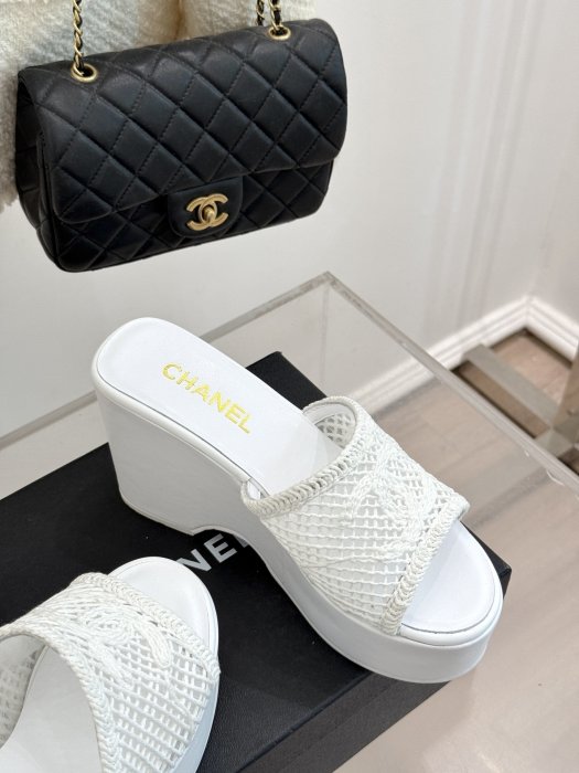 Босоножки фото 5