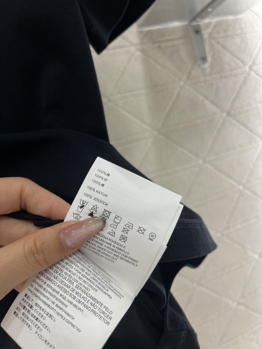 Футболка жіноча фото 9