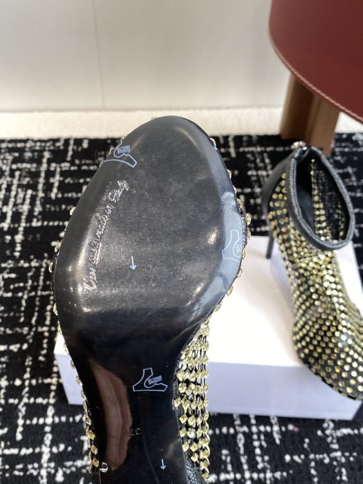 Босоножки фото 9