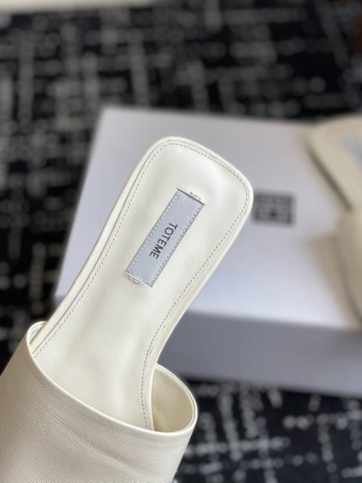 Шлепанцы фото 7