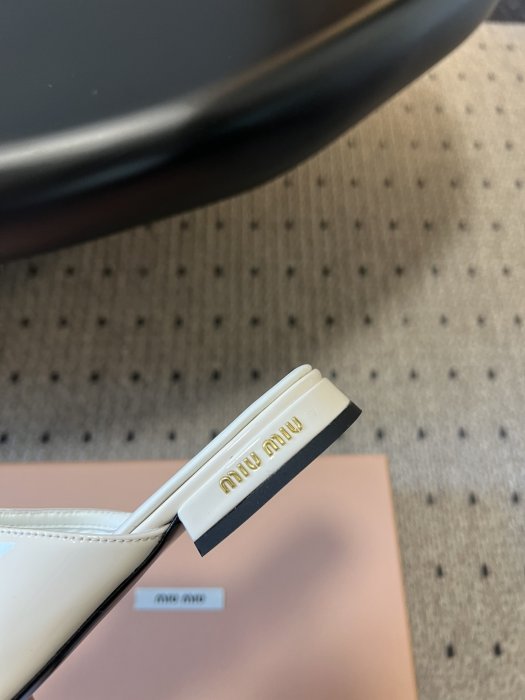 Босоножки фото 8