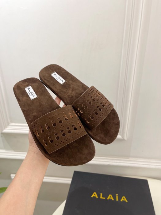 Шлепанцы женские фото 5