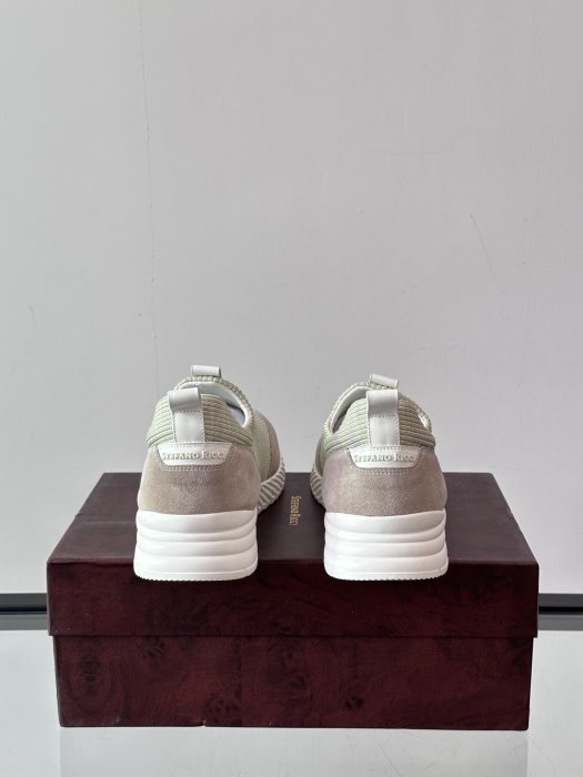 Кроссовки фото 8